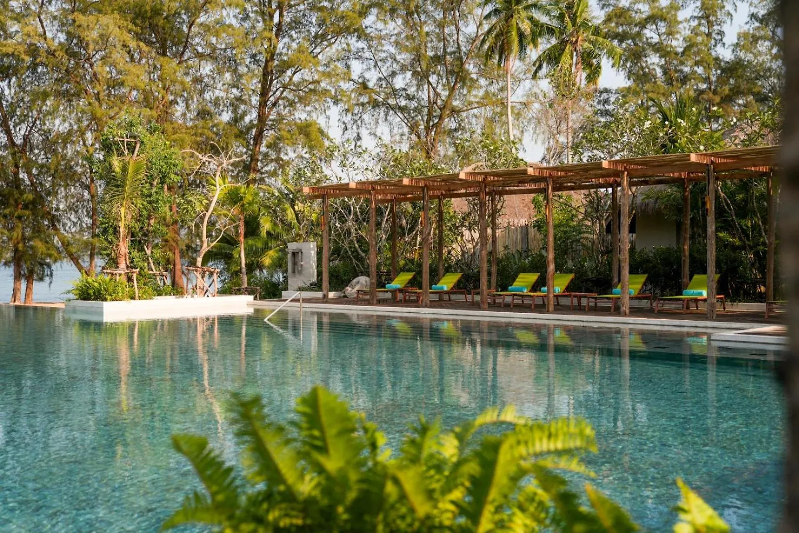 Jati Koh Russey Hotel Sihanoukville 5*,  Cambodja