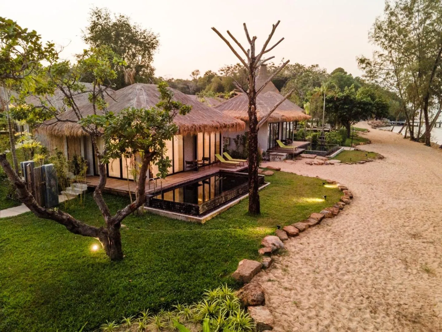 Jati Koh Russey Hotel Sihanoukville 5*,