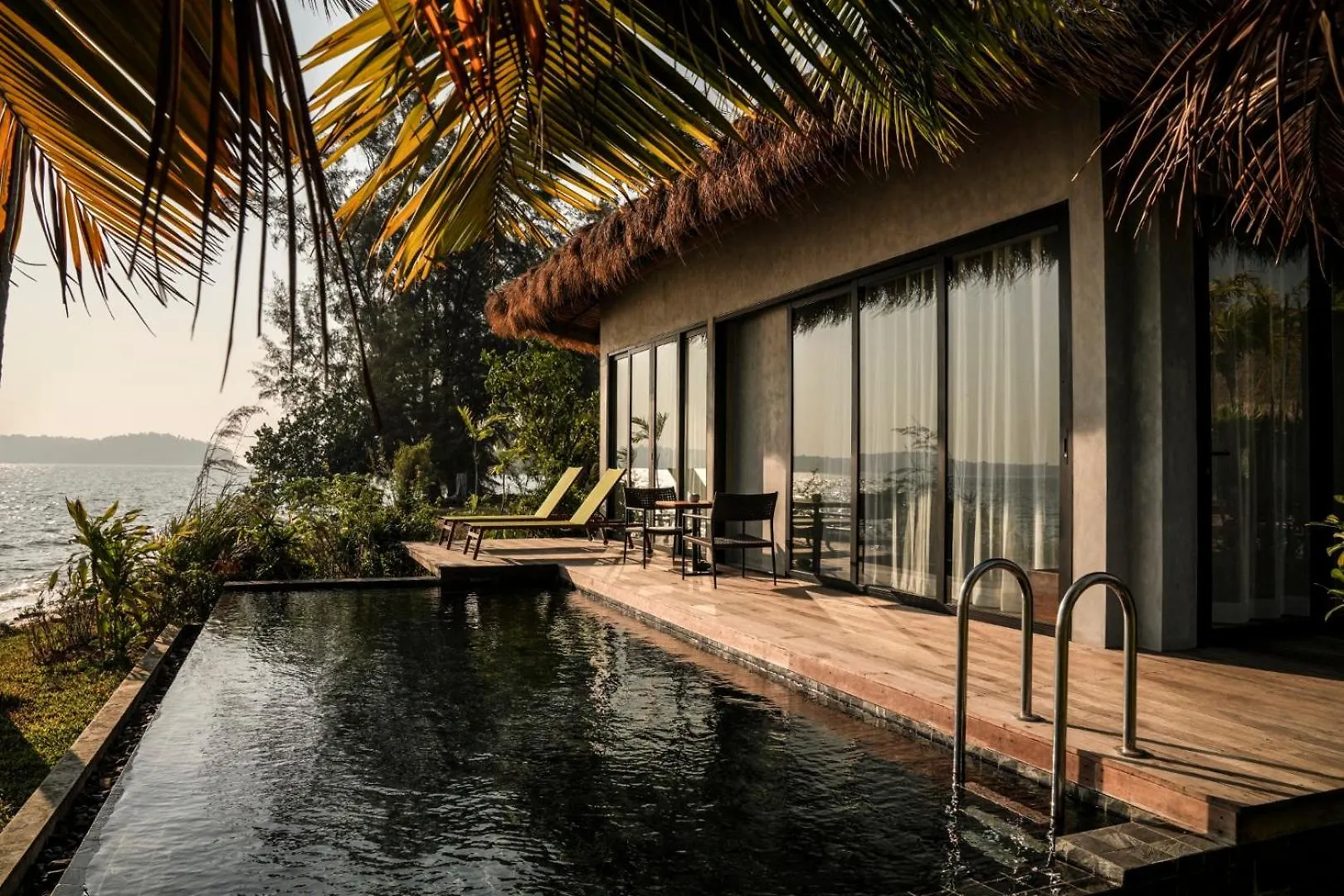 Jati Koh Russey Hotel Sihanoukville 5*,  Cambodja